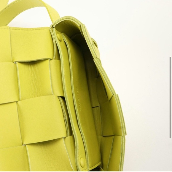 Bottega Veneta Mini Intrecciato Cassette Belt Bag & Dustbag - Picture 3 of 7